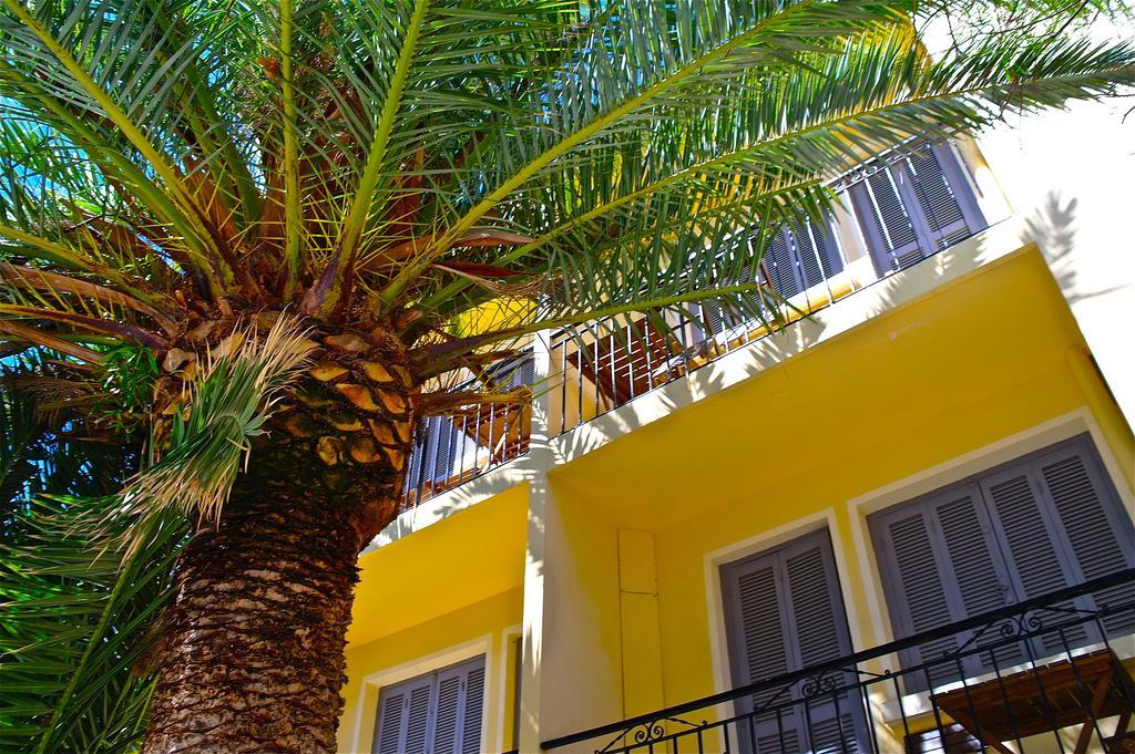 Hotel Le Grillon LʼÎle-Rousse Exteriér fotografie